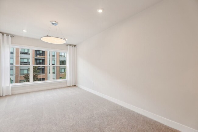 Building Photo - 106 Saint Ives Pl