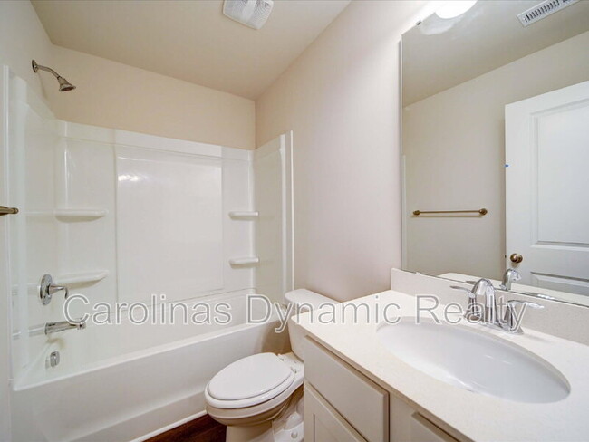 Building Photo - 916 S Battleground Ave