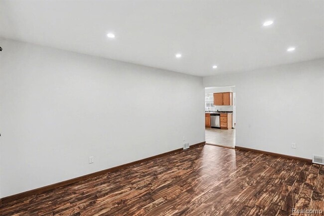 Building Photo - 12260 De Grove Dr