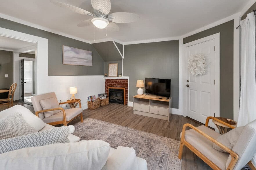 Building Photo - 9 Cole St