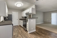 Building Photo - Fairway Glen