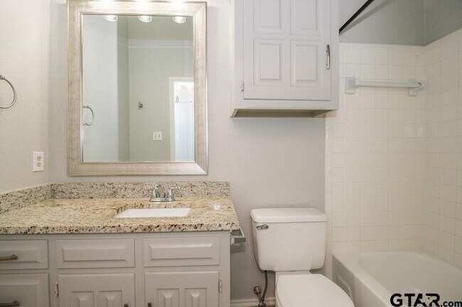 Building Photo - 5809 Hollytree-