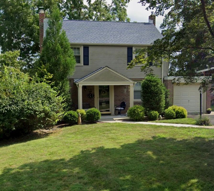 Building Photo - 420 Forest Hills Ave