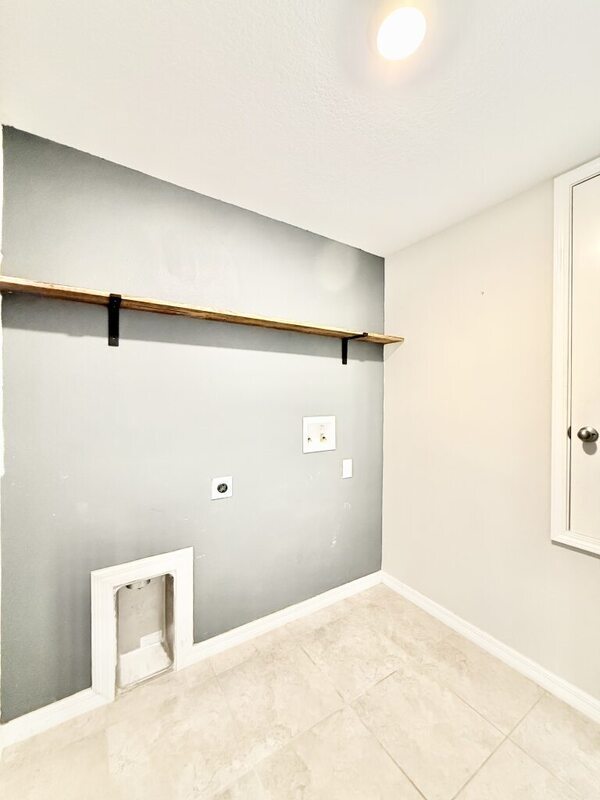 Building Photo - 17134 White Mangrove Dr