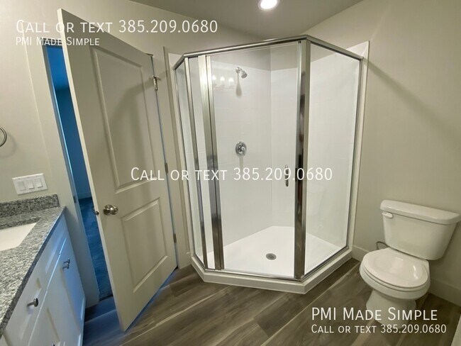 Building Photo - 1029 E 1020 S