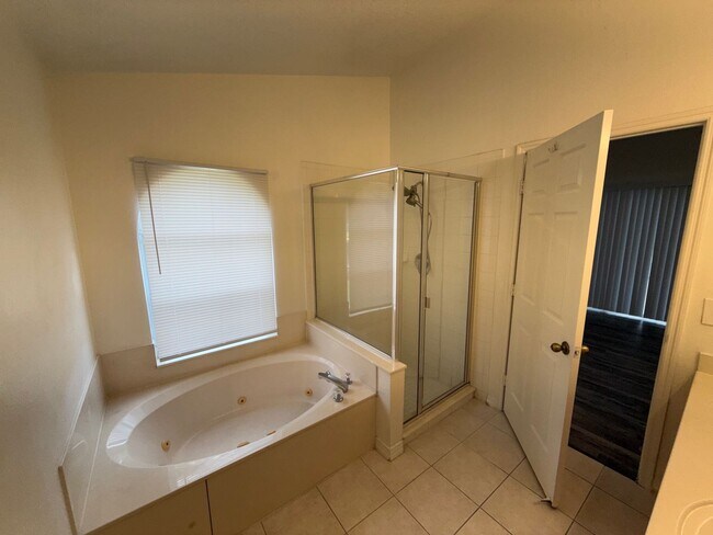 Building Photo - 12464 Castlemain Trail