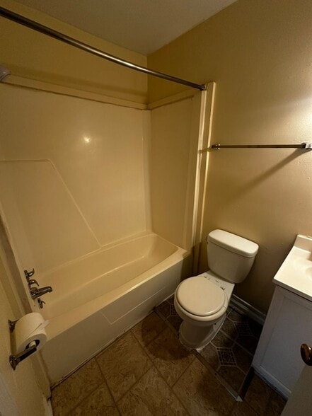 Building Photo - 207 S Union St