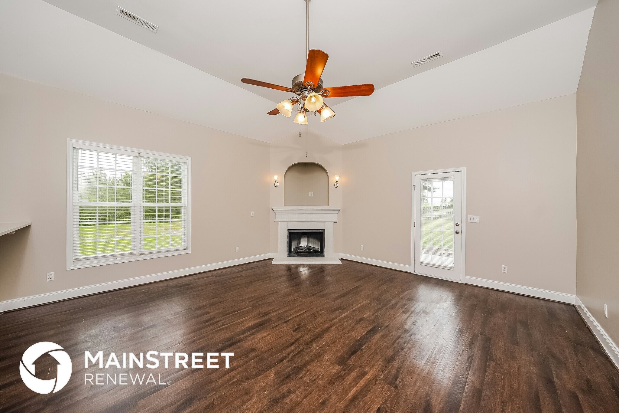 Building Photo - 4497 Canterbury St