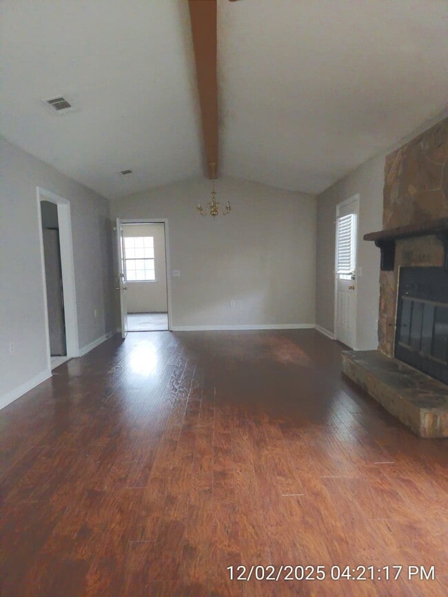 Building Photo - 1017 Varnedoe St