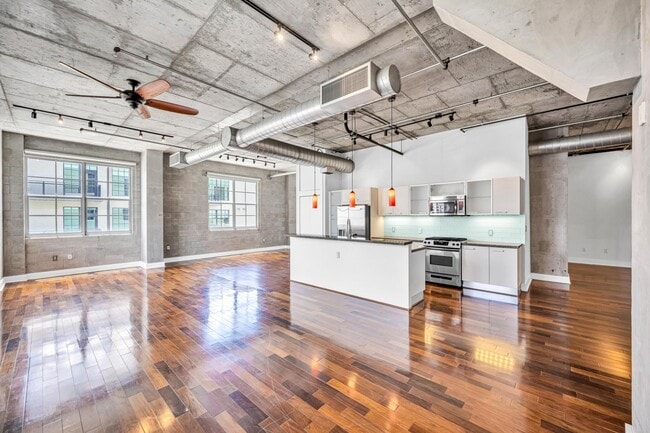 Building Photo - 411 NW 1st Ave