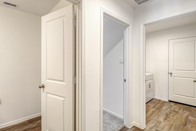 Building Photo - 30846 Brightwell Bnd
