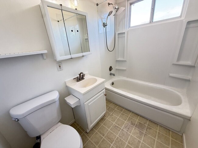 Building Photo - 1741 Lahoud Dr