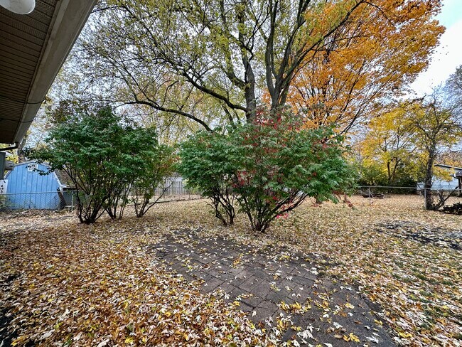 Building Photo - 120 Cavalry Ct