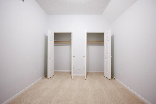 Building Photo - 1131 Spinnaker Way