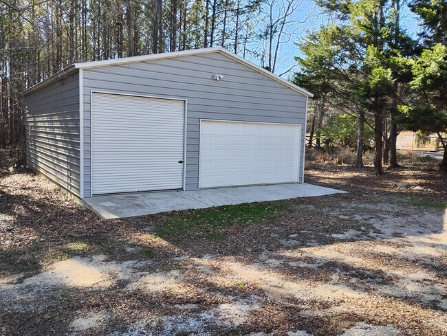 Building Photo - 5982 Hwy 81