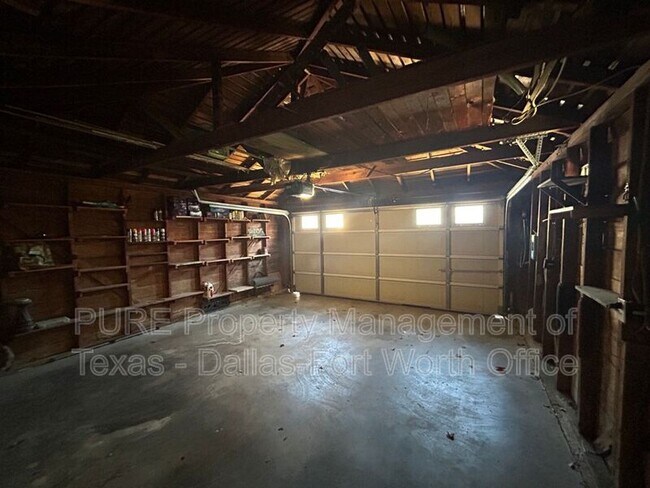 Building Photo - 5721 El Campo Ave