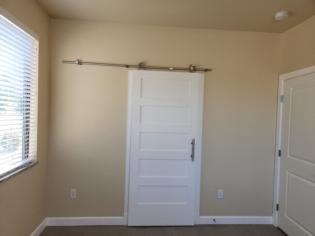 Building Photo - Bison Cove E1 - 2 Bed / 2 Bath Available