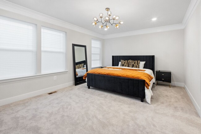 Building Photo - Spacious 3BR Townhome in Bryans Road