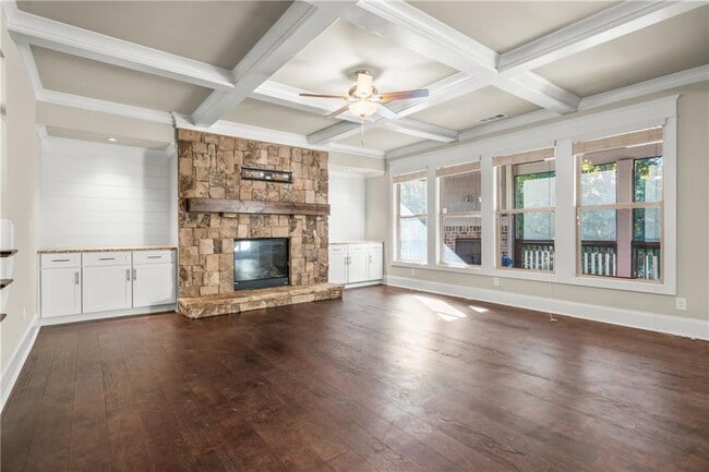 Building Photo - 710 Deer Holw Trce