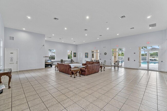 Building Photo - 9193 Cove Point Cir
