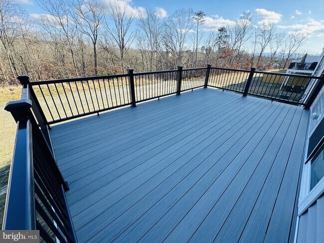 Building Photo - 129 Leather Flower Dr