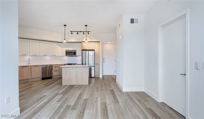 Building Photo - 22980 Vista Edera Cir