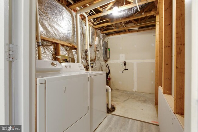 Building Photo - 3274 Halcyon Ct