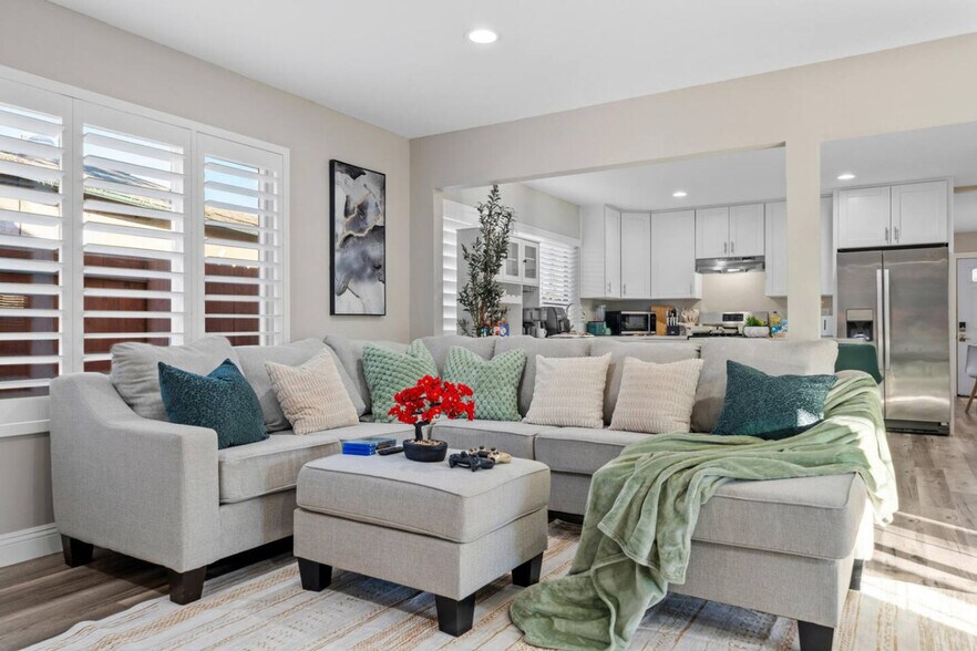 Building Photo - 7630 Andasol St