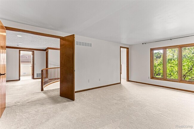Building Photo - 3312 Palm Aire Ct