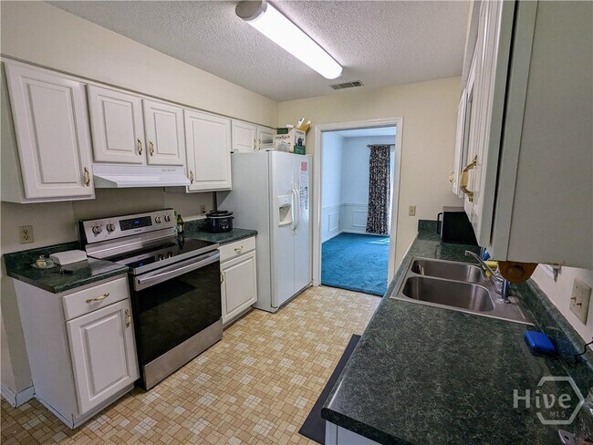 Building Photo - 908 Millstream Ct