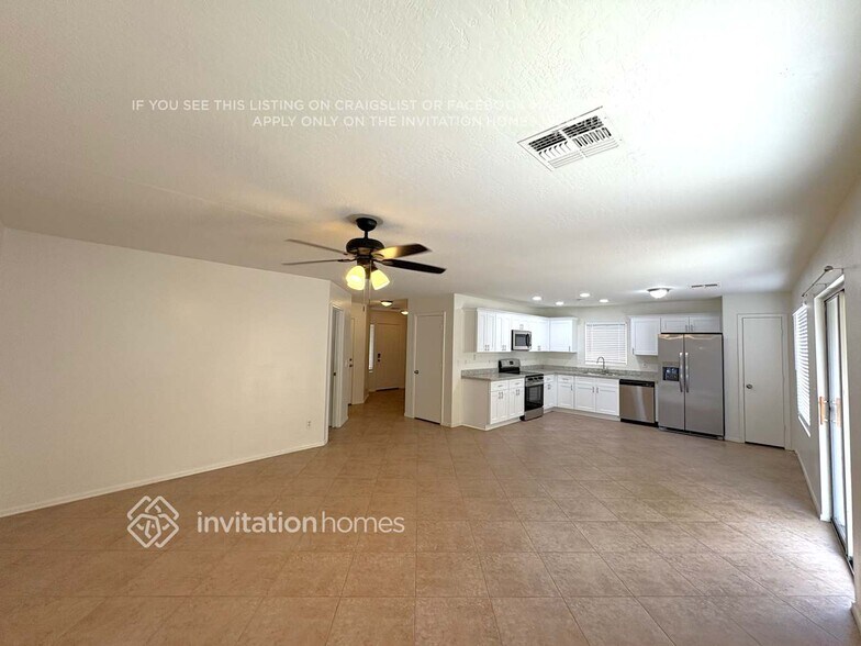 Building Photo - 6805 N 130th Ave