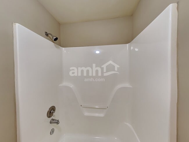 Building Photo - 1990 Turtle Creek Way