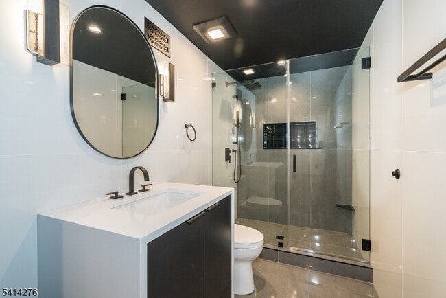 Building Photo - 76 Burnet Rd