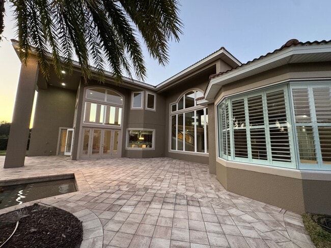 Building Photo - Executive Gated Pool Home Located in Winde...