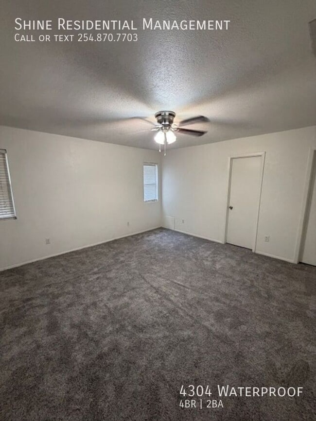 Building Photo - 4304 Waterproof-