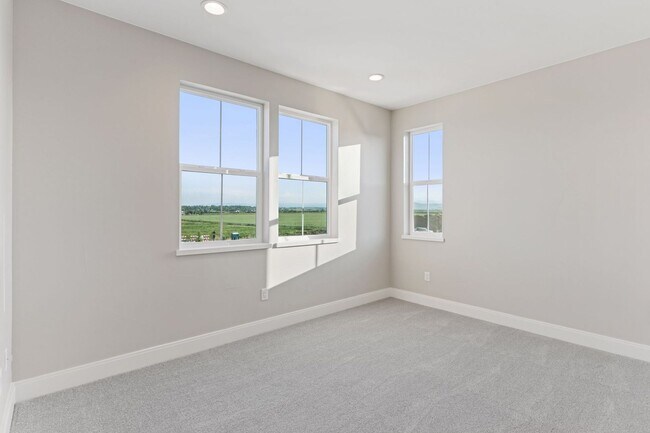 Building Photo - New Berthoud Home with Modern Comfort | $1...