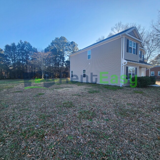Building Photo - 5201 Askew Rd