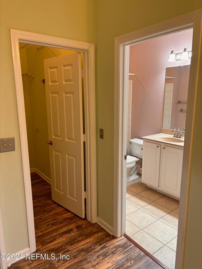 Building Photo - 10075 GATE N Pky