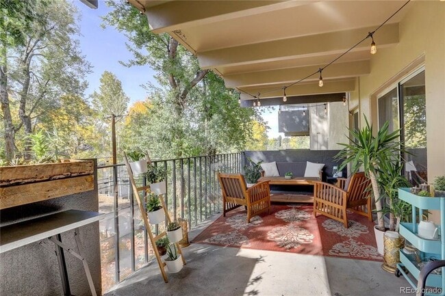 Building Photo - 675 S University Blvd