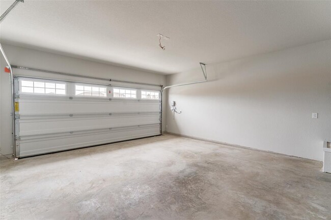 Building Photo - 105 Shugart St