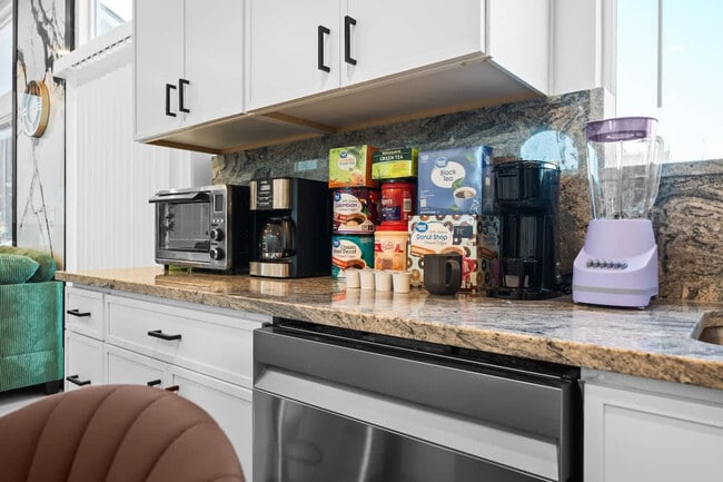 Building Photo - 1219 Denver Ln