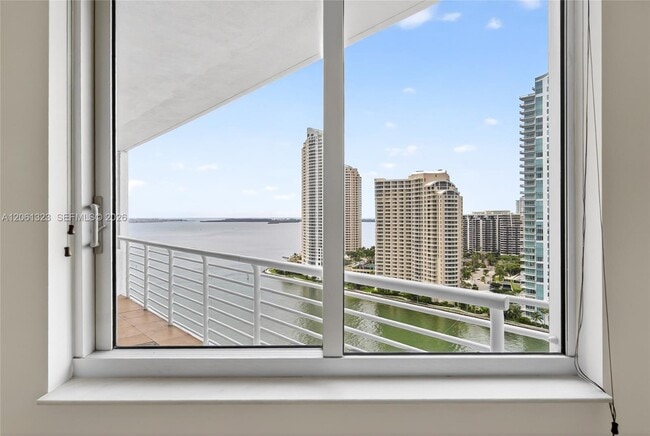 Building Photo - 325 S Biscayne Blvd