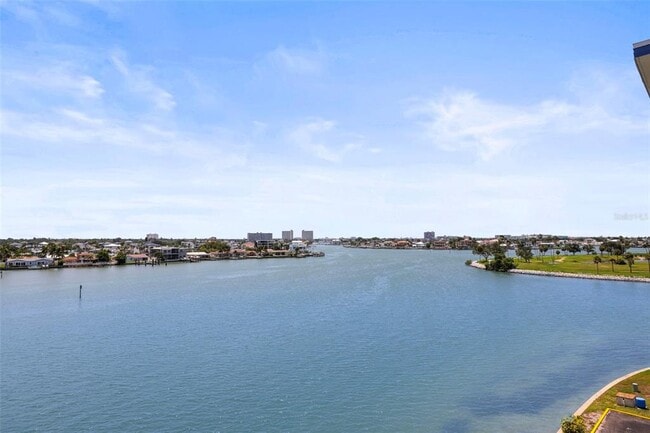 Building Photo - 500 Treasure Island Causeway