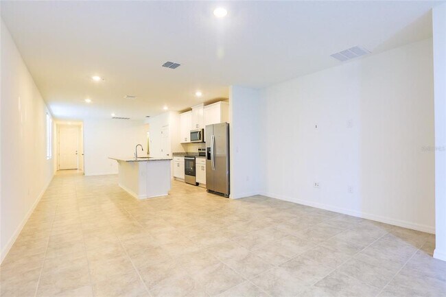 Building Photo - 6004 Bimini Ave