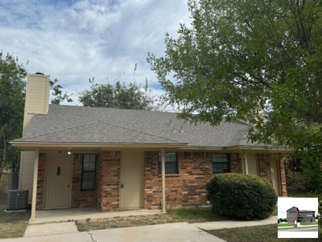 Primary Photo - 1713 Mona Dr