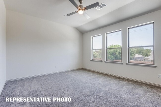 Building Photo - 9585 Speaker Dr