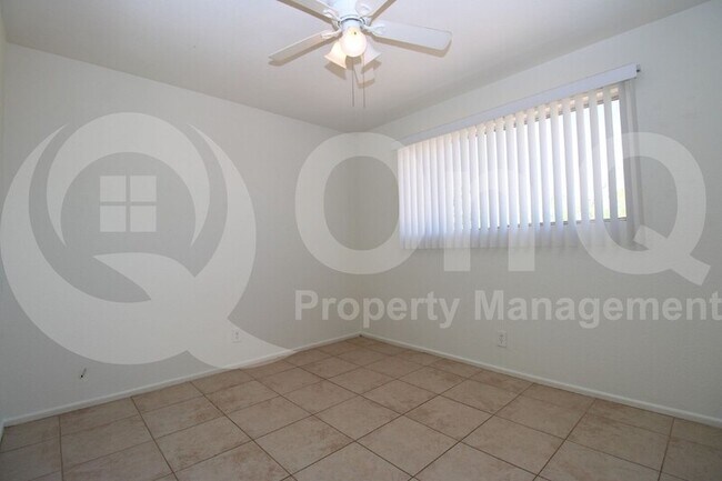 Building Photo - 518 W 14th St