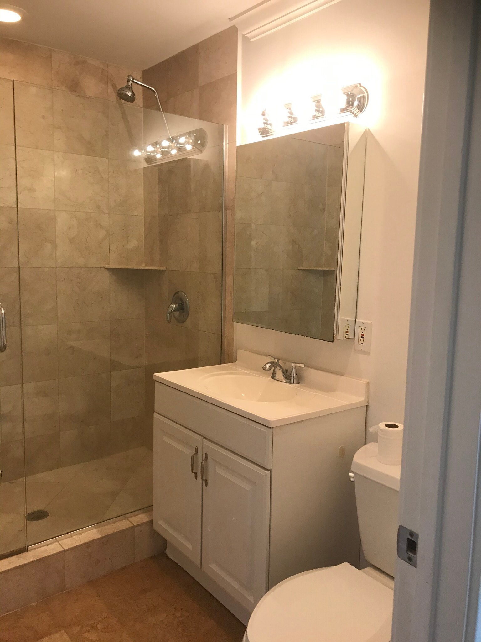 Building Photo - 247 Malverne Rd