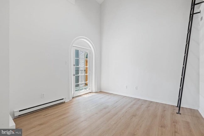 Building Photo - 207 S Patrick St