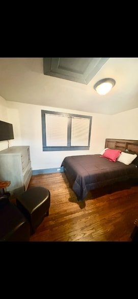 Building Photo - 1152 44th St N